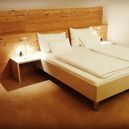 Joschi Sporthaus فندق 4*