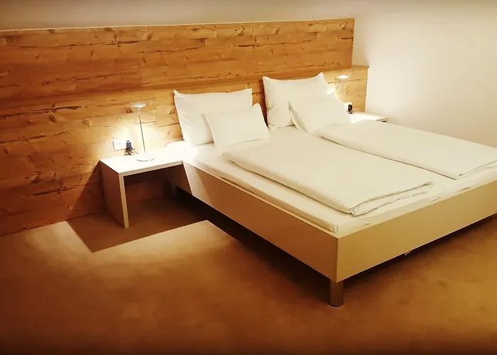 Joschi Sporthaus Hotell 4*