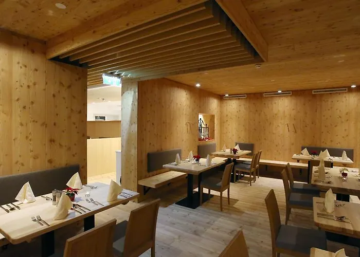 Joschi Sporthaus Hotel 4*